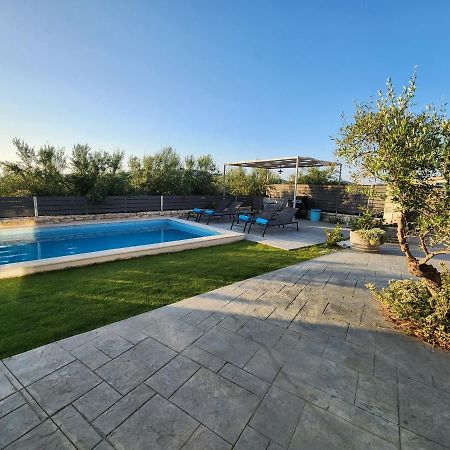 Villa Sheila With Private Pool Roumeli Екстер'єр фото