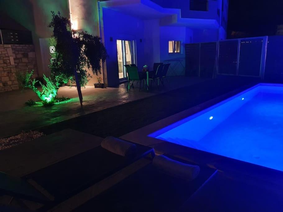 Villa Sheila With Private Pool Roumeli Екстер'єр фото
